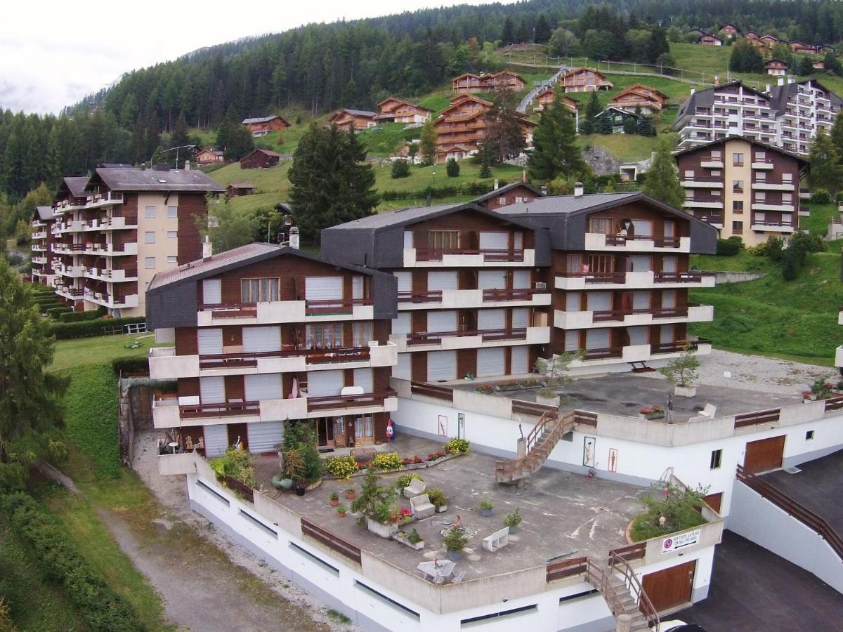 Apartment Only Approx 60M From The Ski Lift Ла-Тзумаз Номер фото